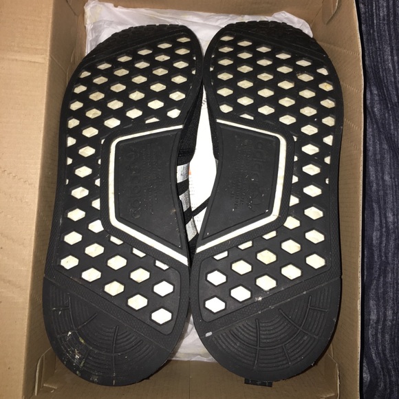 ADIDAS - 10.5 NMD TRIPLE BLACK REFLECTIVES - Picture 4 of 6